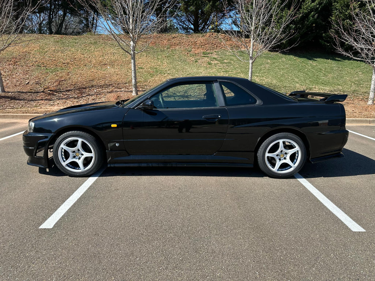 1998 Nissan Skyline R34 Black