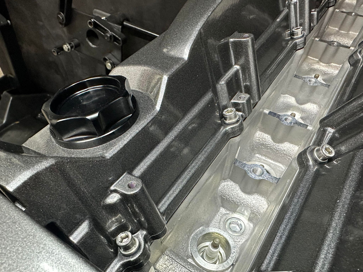 Countersteer Valve Cover Bolt Kit